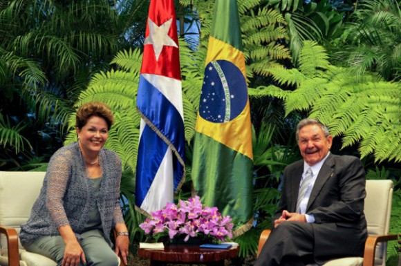 Dilma y Raul