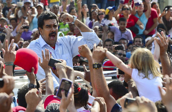 Maduro votó 06