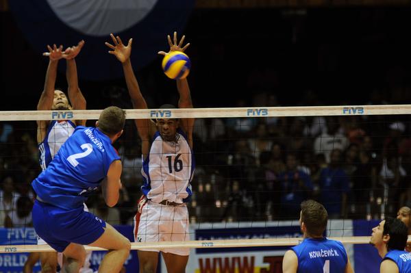 Liga Voleibol - CUB 1 - 3 SRB 02