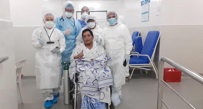 Médicos cubanos-paciente-Perú-Covid19