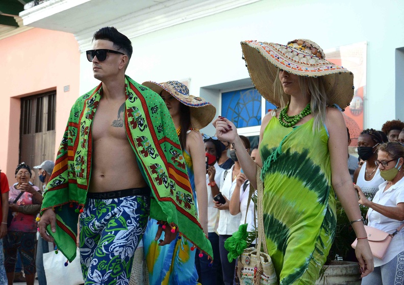 Desfile de Modas-FNac-Artesanía-Camagüey