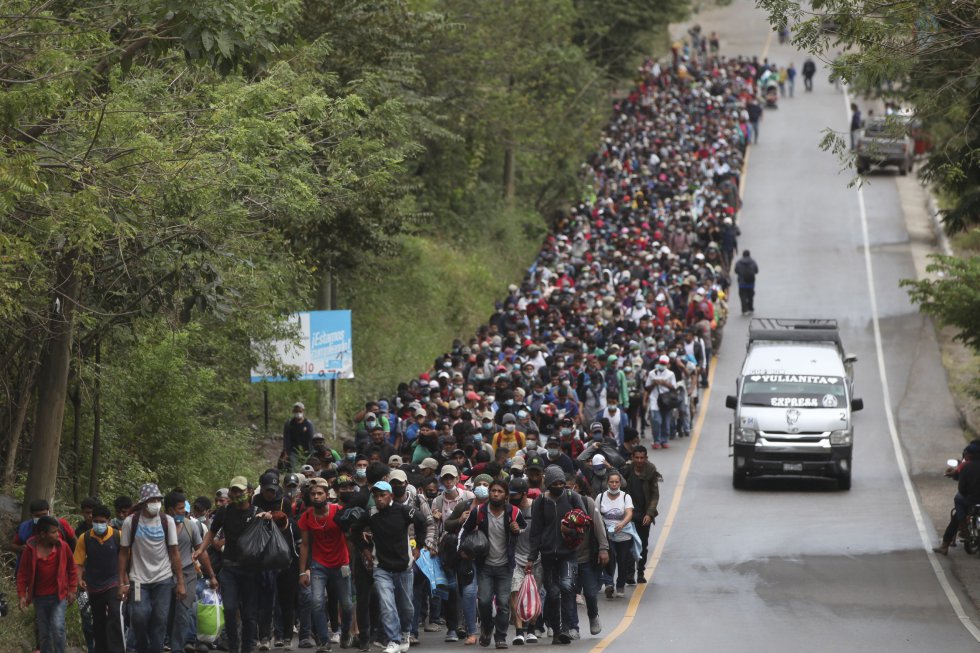 Hondure os protagonizan primera caravana de emigrantes del 2021