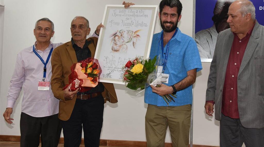 Delfín Prats Premio Nacional de Literatura 2022