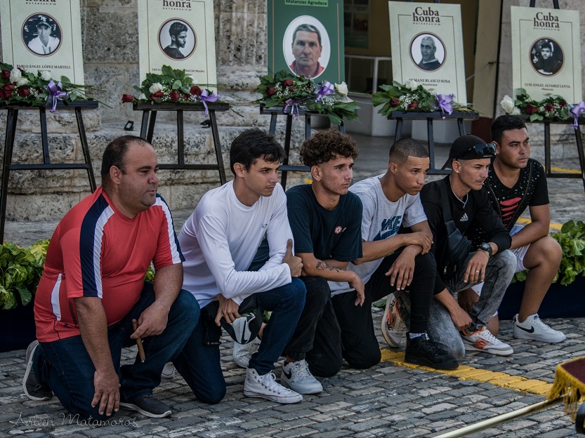 Bomberos sobrevivientes de la Base de supertanqueros de Matanzas