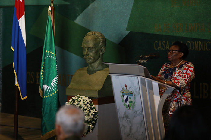 Cuba y África: celebración de la hermandad histórica.