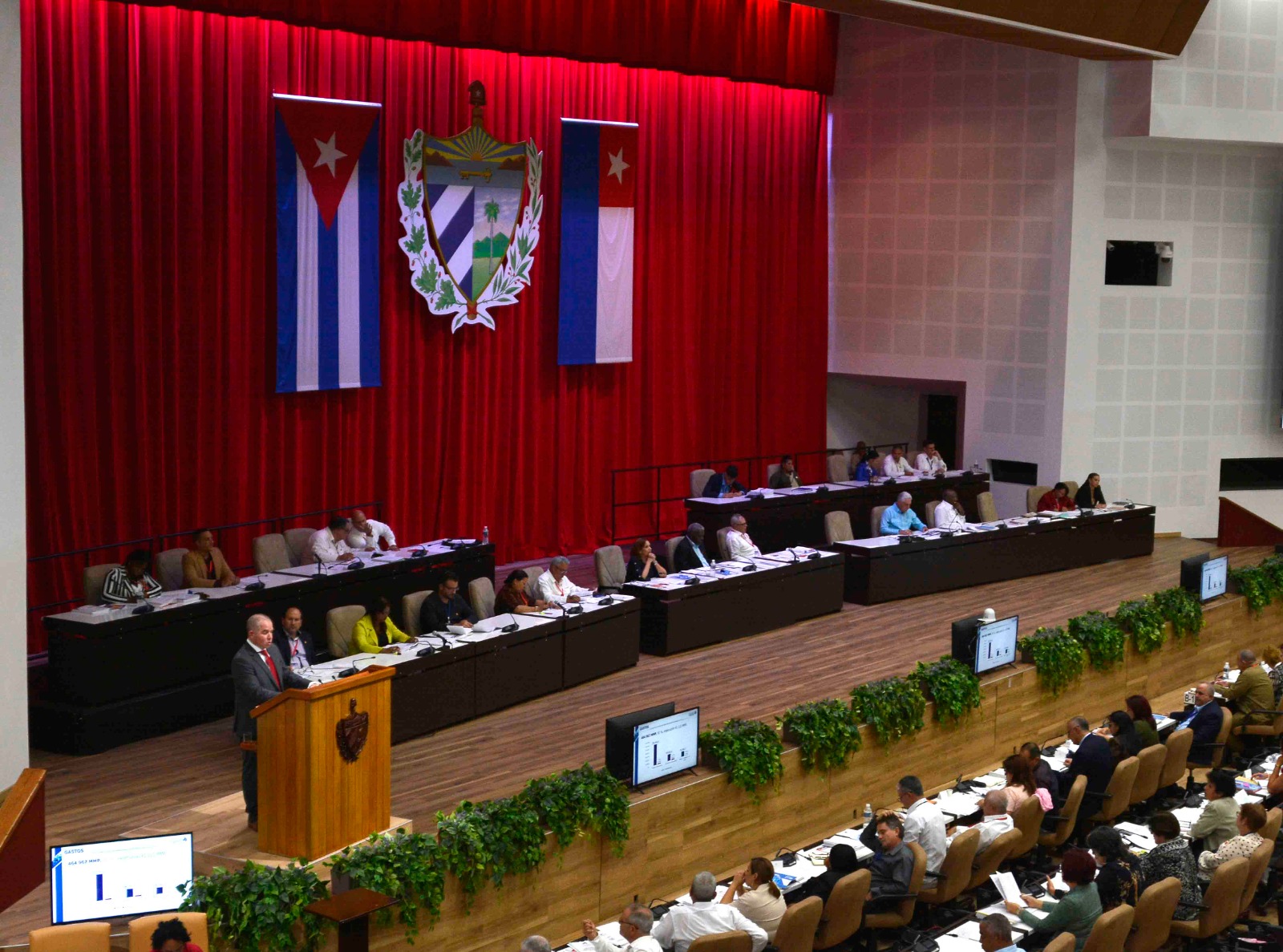 Continuidad de las comisiones a la Asamblea
