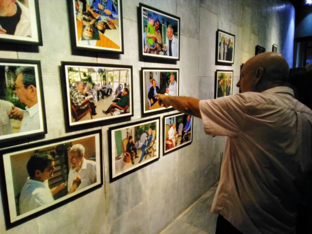 Toda la gloria del mundo en un hacedor de gloria Toda la gloria del mundo en un hacedor de gloria