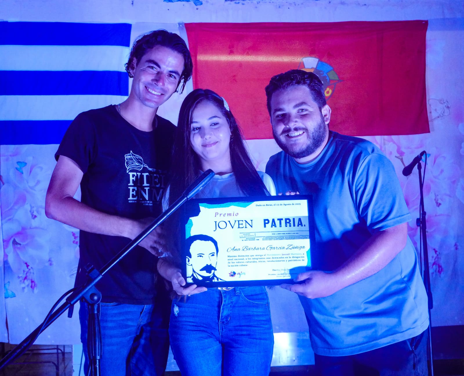 Los jóvenes en Birán Los jóvenes en Birán