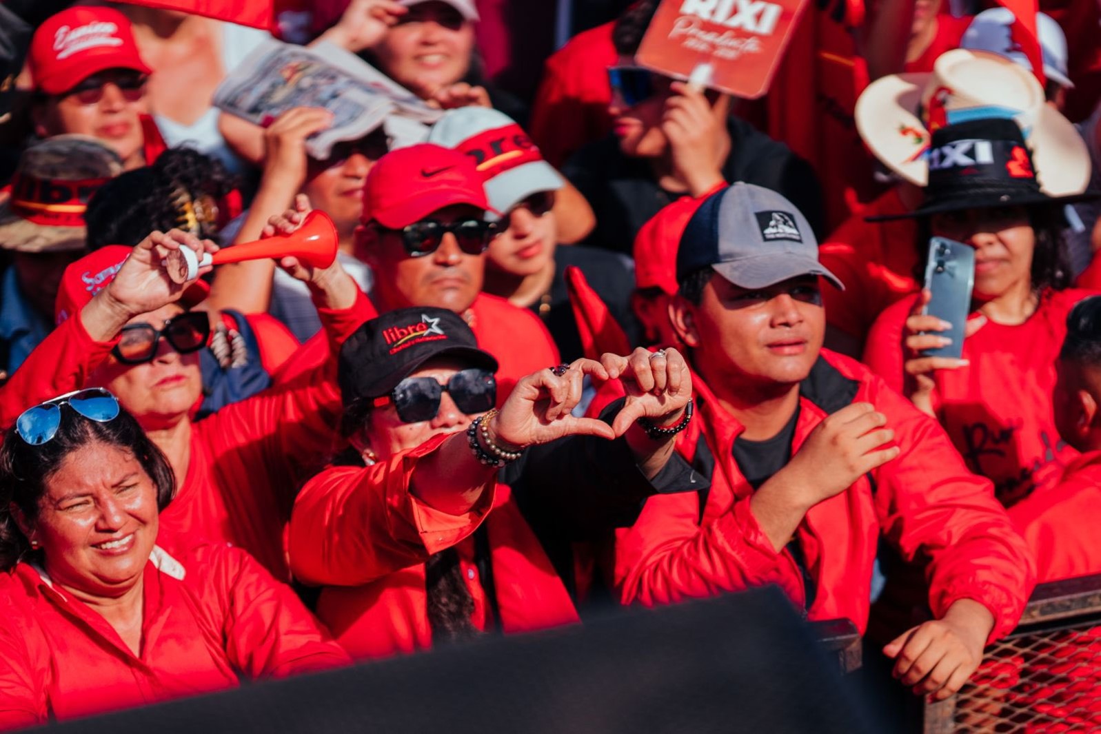 Movilización masiva en la ciudad de San Pedro Sula respalda la candidatura de Rixi Moncada. Foto: Tomada de @RixiPresidenta en X