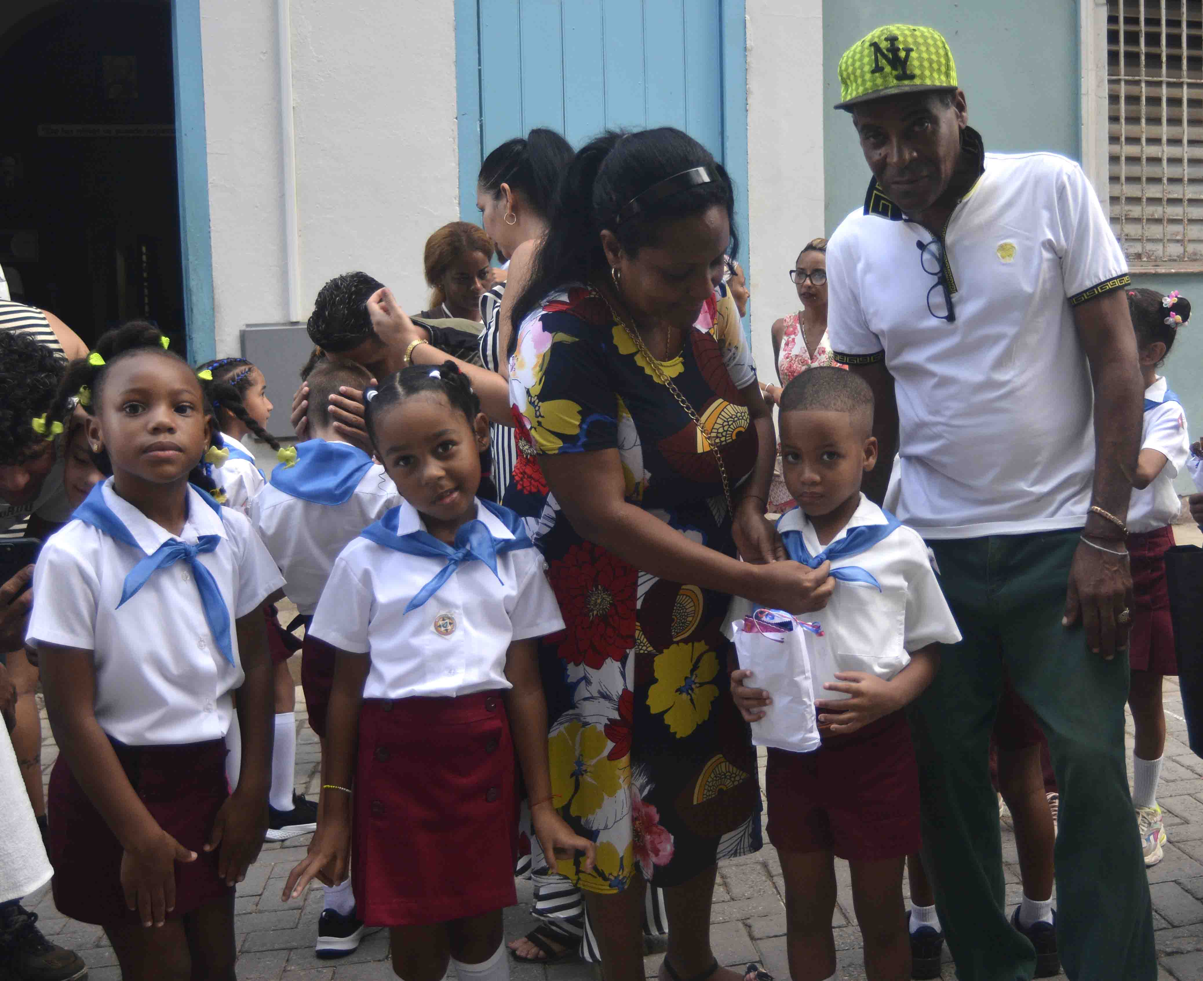 Alumnos de primer grado se convierten en pioneros