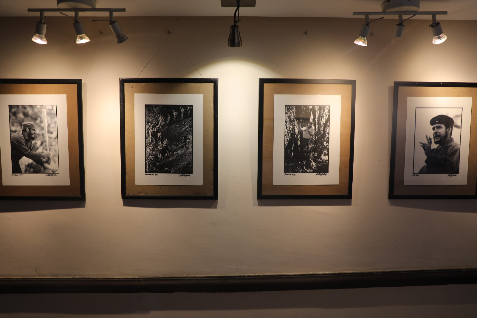 Exposición "Un salón para Salas"