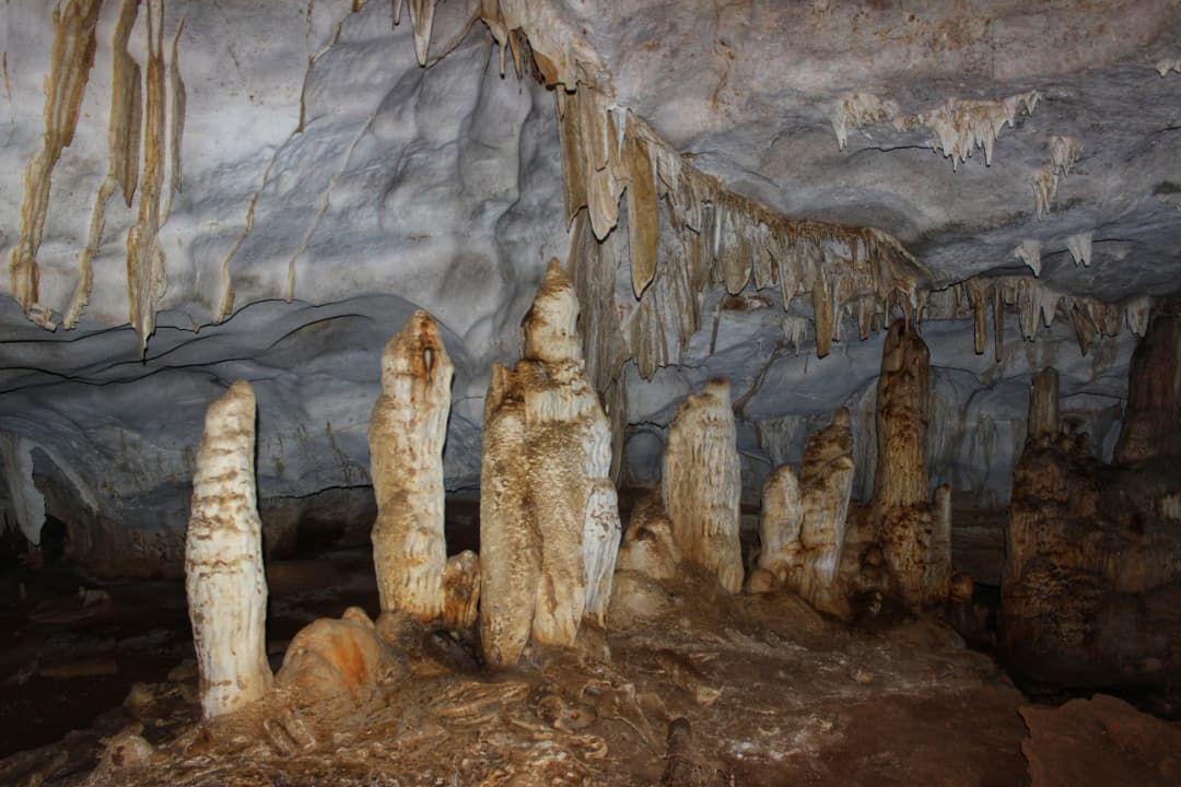 Los Mogotes de Jumagua: un mundo bajo la piedra (+Fotos) 	