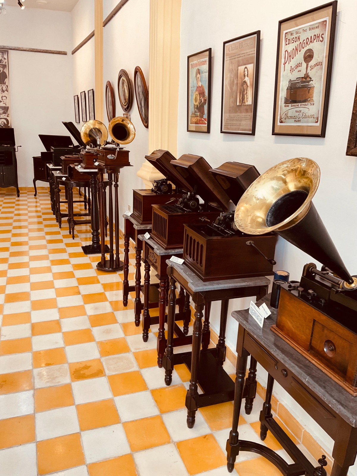 12-Casa de la Victrola